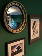 Squirrel Away Apartment Crieff