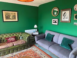 Squirrel Away Apartment Crieff