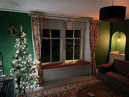 Squirrel Away Apartment Crieff