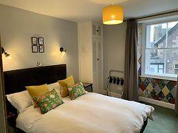 Squirrel Away Apartment Crieff