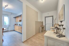 Elena Apart-balcony & Parking Private