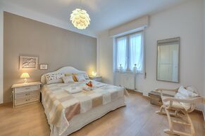 Elena Apart-balcony & Parking Private