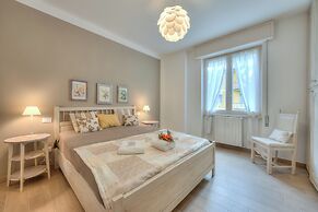 Elena Apart-balcony & Parking Private