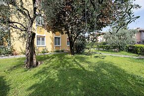 Elena Apart-balcony & Parking Private