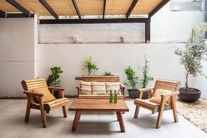 Cozy 2BDR with Parking