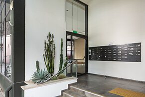 Cozy 2BDR with Parking