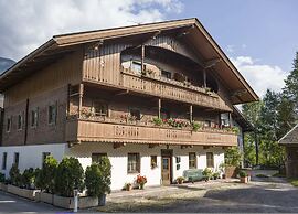 Apartment in Top Location in Fugen With Balcony