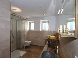 Beautiful Holiday Flat in Krimml Near Waterfalls