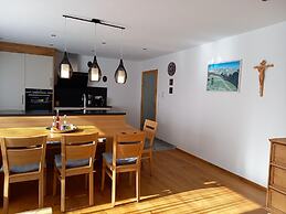 Beautiful Holiday Flat in Krimml Near Waterfalls