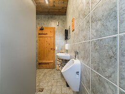 Quaint Alpine hut in the Stubaital With Sauna