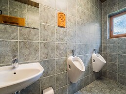 Quaint Alpine hut in the Stubaital With Sauna