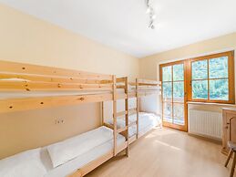 Quaint Alpine hut in the Stubaital With Sauna