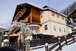 Apartment in Hippach With Mountain Views