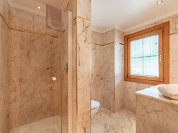 Charming Holiday Home in Maurach am Achensee