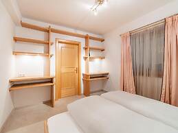 Charming Holiday Home in Maurach am Achensee