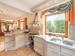 Charming Holiday Home in Maurach am Achensee