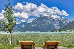 Charming Holiday Home in Maurach am Achensee