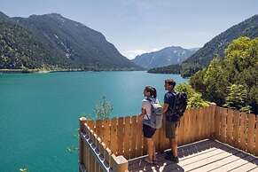 Charming Holiday Home in Maurach am Achensee