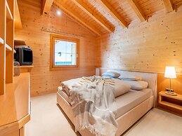 Charming Holiday Home in Maurach am Achensee