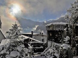 Quaint Mountain Hut in Hippach With Garden and Barbeque