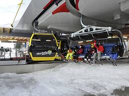 Holiday Flat Near Four ski Lifts in Mayrhofen