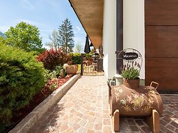 Holzwohnung in St. Johann in Tyrol With Terrace