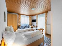 Apartment in Tyrol 100 m to the Mountain Railway