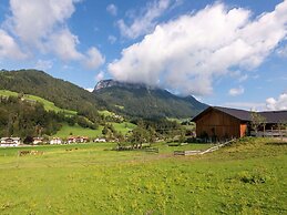 Apartment in Tyrol 100 m to the Mountain Railway
