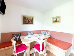 Apartment in Tyrol 100 m to the Mountain Railway