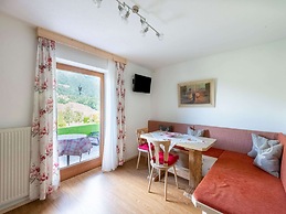 Apartment in Tyrol 100 m to the Mountain Railway
