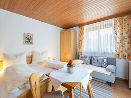 Apartment in Tyrol 100 m to the Mountain Railway