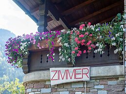 Apartment in Tyrol 100 m to the Mountain Railway