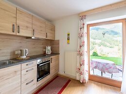 Apartment in Tyrol 100 m to the Mountain Railway