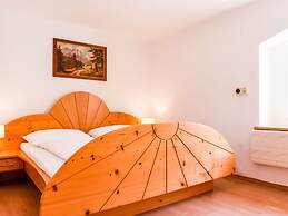 Scenic Apartment in Rattenberg