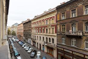 Real Apartments Kertész II.