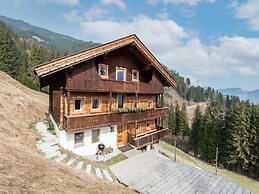 Spacious Holiday Home With Sauna