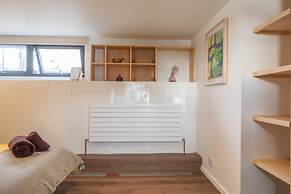 HOUSEBOAT ELEUTHERA
