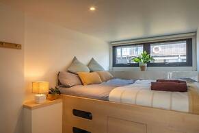 HOUSEBOAT ELEUTHERA