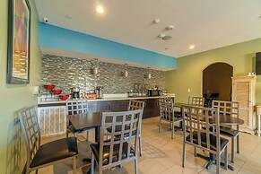 Moulton Inn &  Suites By OYO Near Shiner TX