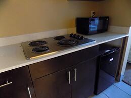 Moulton Inn &  Suites By OYO Near Shiner TX