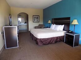 Moulton Inn &  Suites By OYO Near Shiner TX
