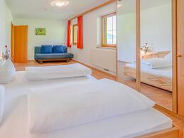 8 Pax & 3 BTH Apartment in Neustift im Stubaital