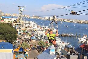 Cajun Respite 3 Bedroom Condo by RedAwning