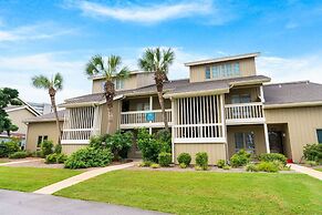 Cajun Respite 3 Bedroom Condo by RedAwning