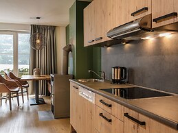 Hilltop Apartment in Viehhofen With hot tub