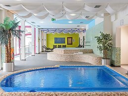 Hilltop Apartment in Viehhofen With hot tub