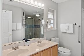 Shore To Please 4 Bedroom Home by RedAwning