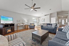 Shore To Please 4 Bedroom Home by RedAwning