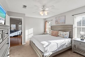 Shore To Please 4 Bedroom Home by RedAwning