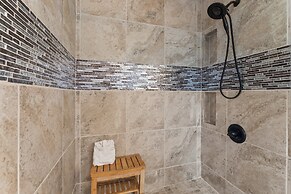 Shore To Please 4 Bedroom Home by RedAwning